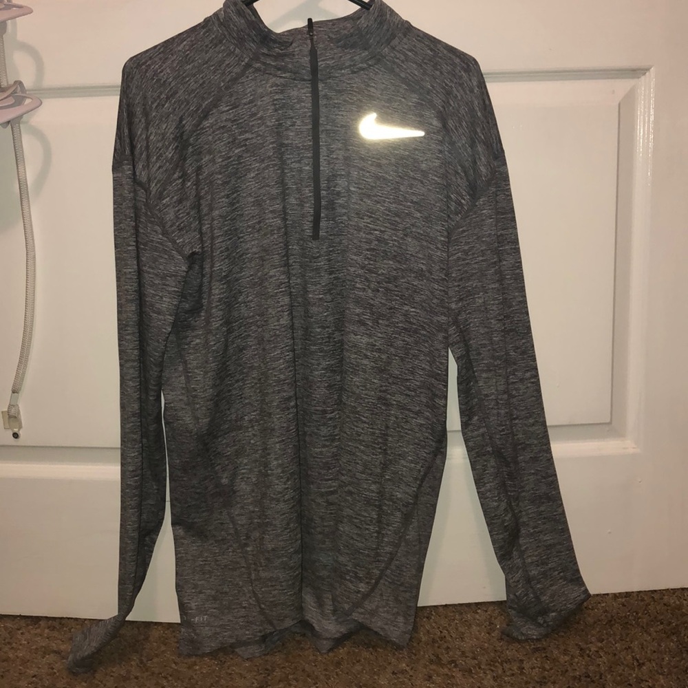 Nike Mid-Zip Pullover